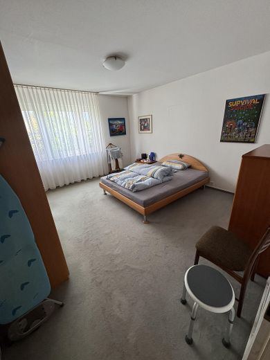 Ruhige und helle 3 Zi. Gartenwohnung mit 90 qm in Finthen – Schlafzimmer