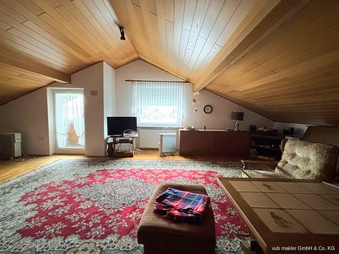 Zeitgemäß investieren: Mehrfamilienhaus in Bad Steben – VUB0002335-11