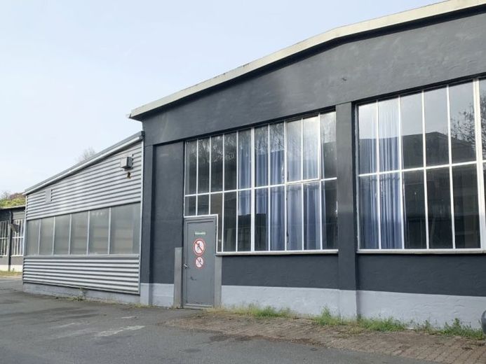 Lagerhalle/Werkstatt (ca. 380 m²) - zentrumsnahes Gewerbegebiet in Hof - Kurzzeit-Anmietung möglich – Foto 1