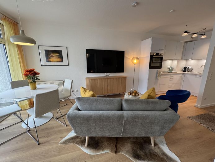 Berlin-Mitte: elegant gemeubileerd 2-kamerappartement; instapklaar elegant gemeubileerd appartement met 2 kamers (GEEN MAKELAARSKOSTEN) – Wohnzimmer