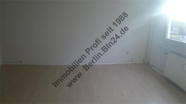 Nähe U-S Bahn -Süd Balkon teils WG - Mietwohnung – G0036574