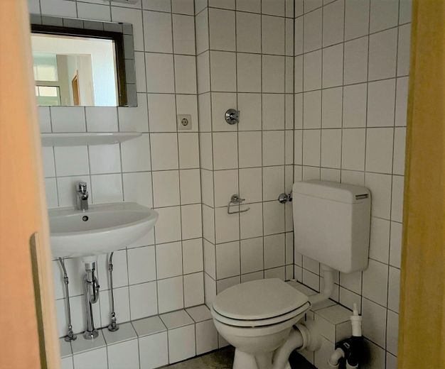 Helle Dachgeschosswohnung in der schönen Oststadt – und Waschmaschinenanschluss