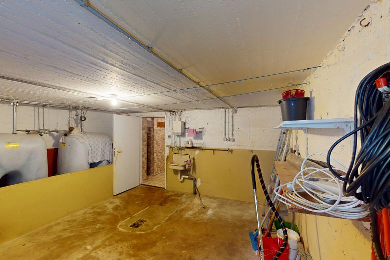 Charmantes Reihenhaus mit ausgebautem Dachboden und schönem Außenbereich - zzgl. Garage – Keller