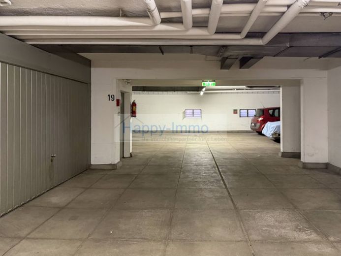 Werinherstraße yakınında kilitlenebilir yer altı otoparkı park yeri – Fotoğraf 1