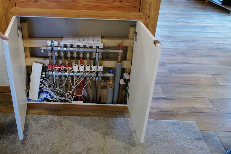 Teil der Steuerung f.d. Fußbod