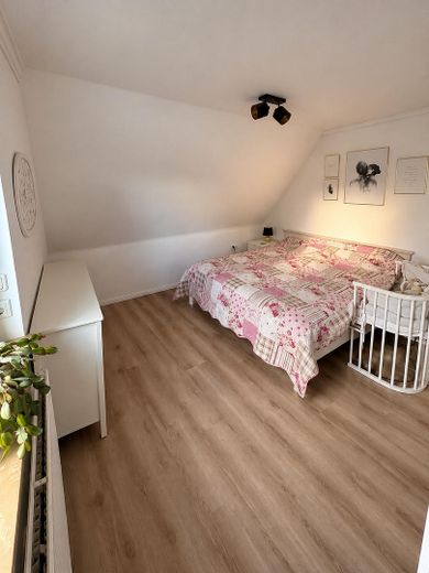 #Maison individuelle ou bifamiliale de 160 m² + potentiel de construction supplémentaire – Schlafzimmer OG