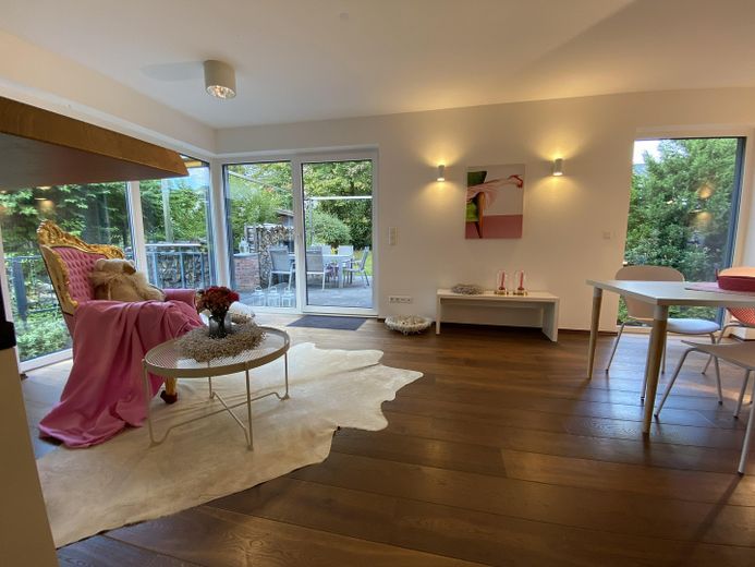 Großzügiges Wohnzimmer