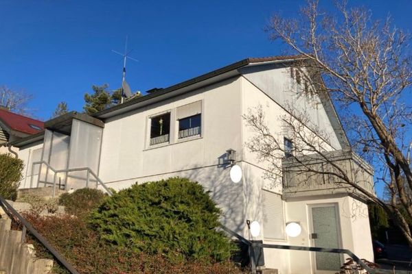 VERKAUFT !!! Sehr schön gelegenes Haus für die ganze Familie