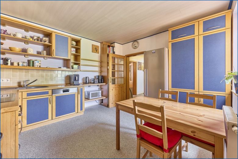 Charmantes Einfamilienhaus mit idyllischem Garten - technisch modernisiert! – Küche