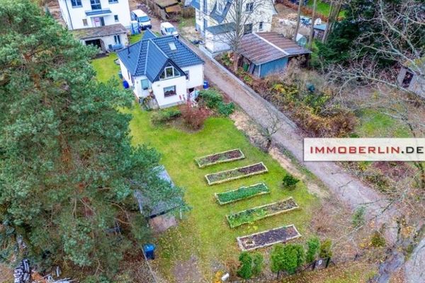 IMMOBERLIN.DE - Kleines Haus auf großem Grundstück in vorzüglicher Wohnlage