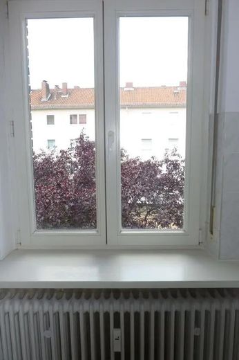 Küche: Blick durchs Fenster