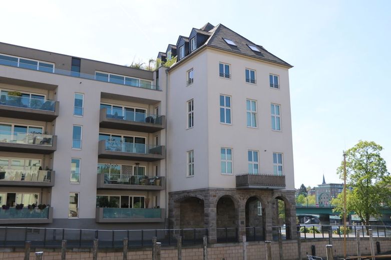 Wohnen im ehemaligen Stadtbad: Stilvolle 3-Zimmer-Wohnung mit Ruhrblick im Palais am Stadtkai – Palais am Stadtkai