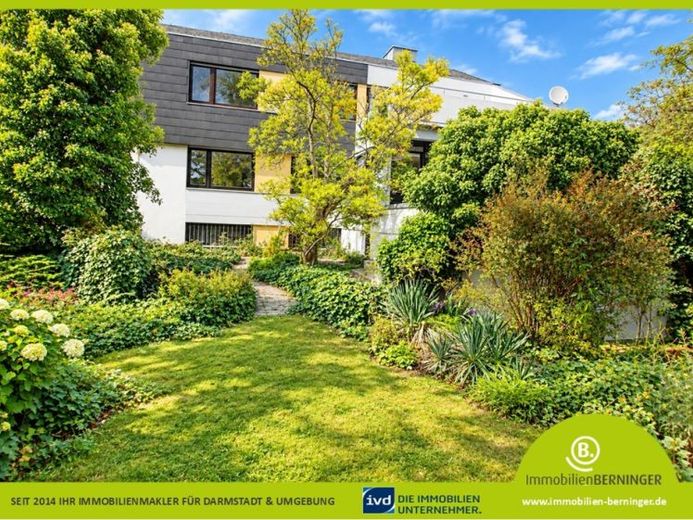 Großzügig wohnen. Individuell gestalten. – besonderes Anwesen in begehrter Lage von Mühltal-Traisa – Foto 1