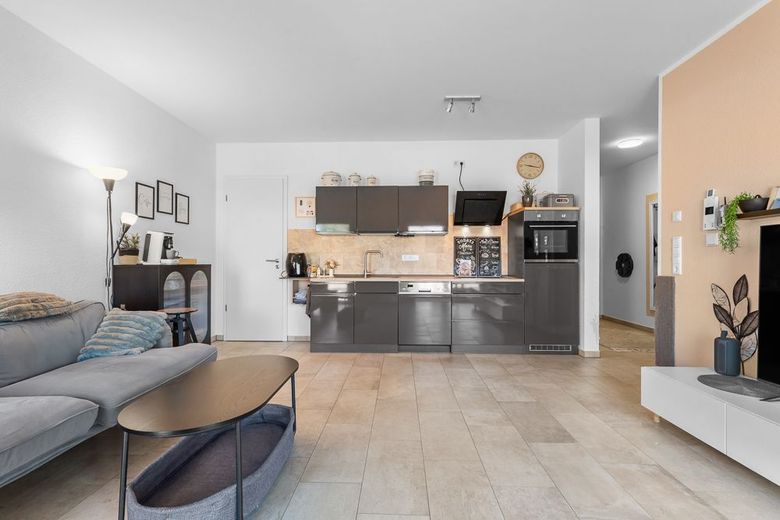 2-Zimmer-Neubauwohnung in beliebter Lage von HH-Meiendorf – Wohnbereich