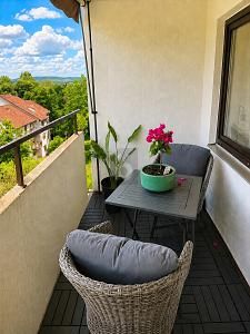 ZUHAUSE MIT WOHLFÜHLCHARAKTER – 1785310883_53f35d.jpg