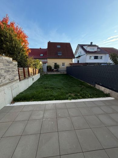 Riedstadt-Erfelden. Casa a schiera centrale con giardino – Foto 6