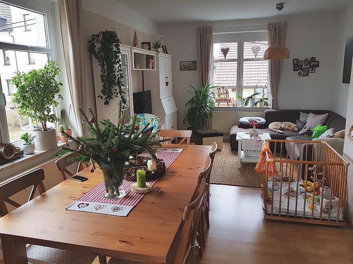Wohnzimmer eingerichtet