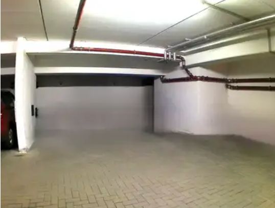Tiefgaragenstellplatz