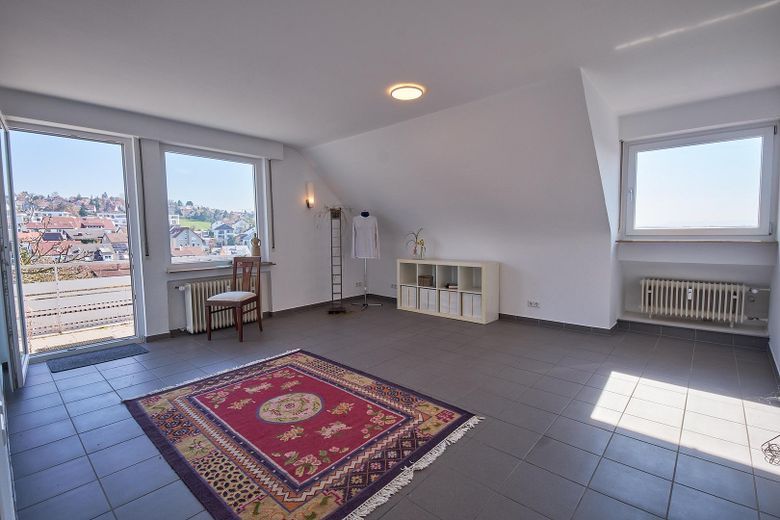 Gepflegte 4,5-Zimmerwohnung mit Stellplatz! !Provisionsfrei! – Schlafzimmer