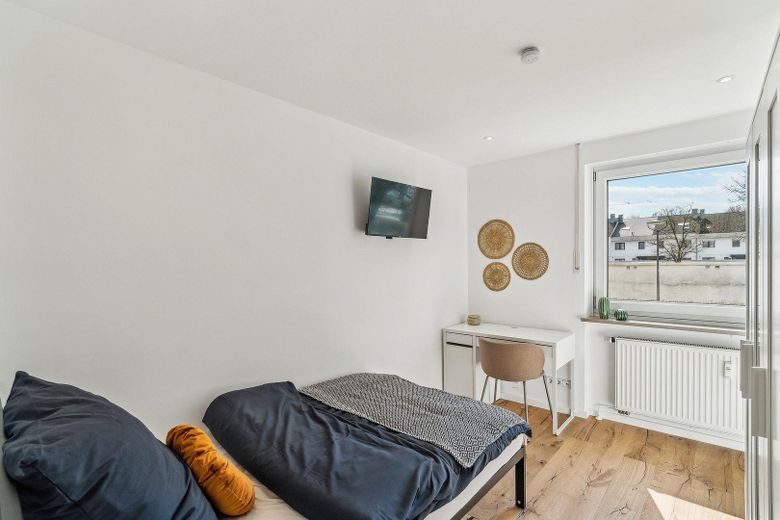 Top-Uni-Lage! Modern möbliertes Zimmer in sanierter WG | All-inclusive - mit Strom und Internet – WG-Zimmer