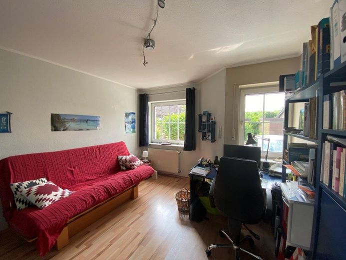 Arbeits-Kinder-Gäste-Zimmer EG