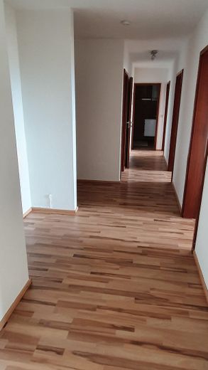 Amplio apartamento con vistas panorámicas – Flur