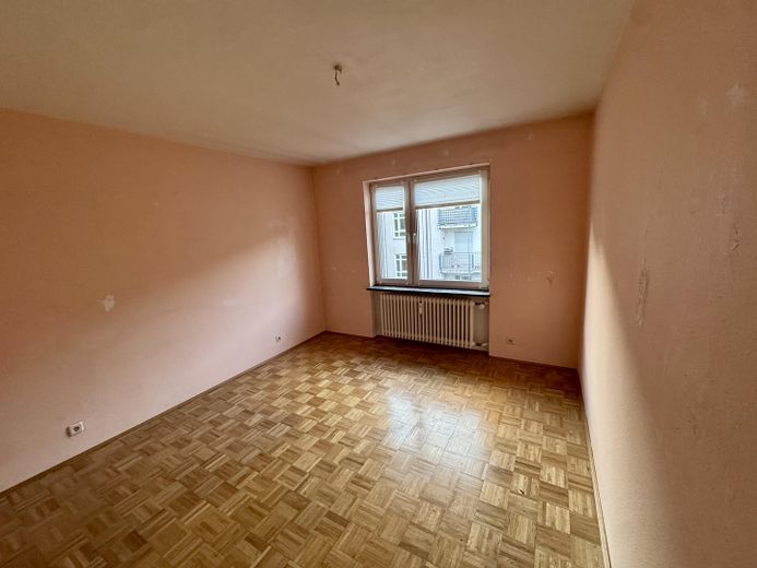 Bright 2-room apartment with balcony in a prime location – Photo 4