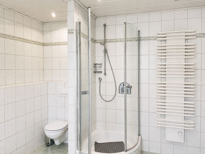 Elternbad mit Dusche