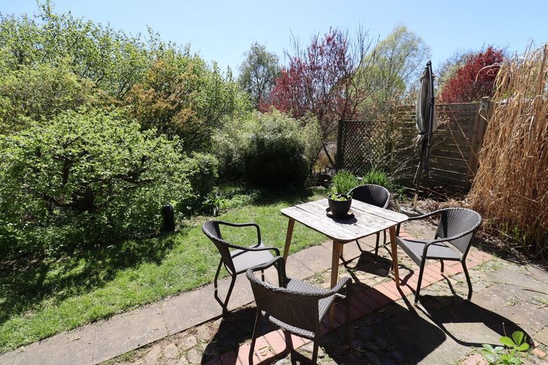 Terrasse 1 u. Garten