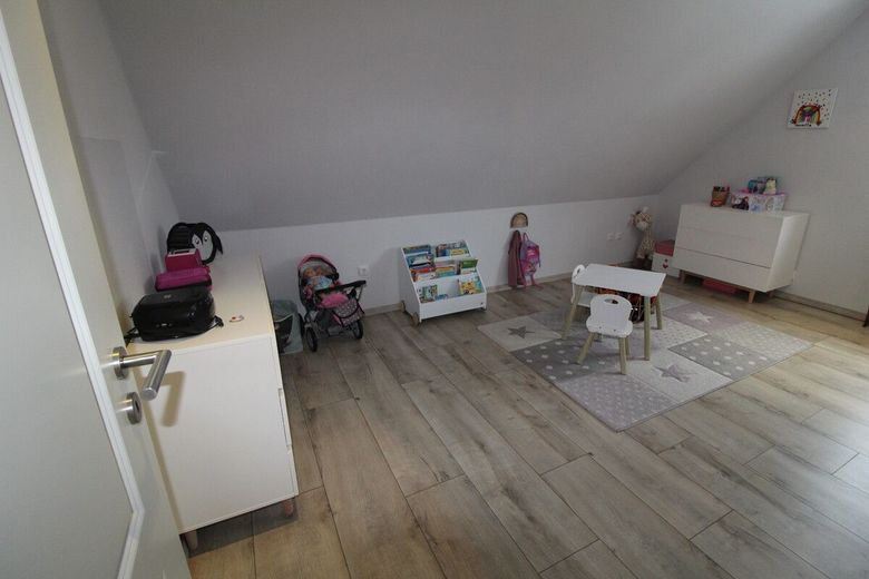 Exzellentes Einfamilienhaus in Top Lage von Cuxhaven-Sahlenburg, Carport und Wohnmobil-Stellplatz – 17 - Kinderzimmer