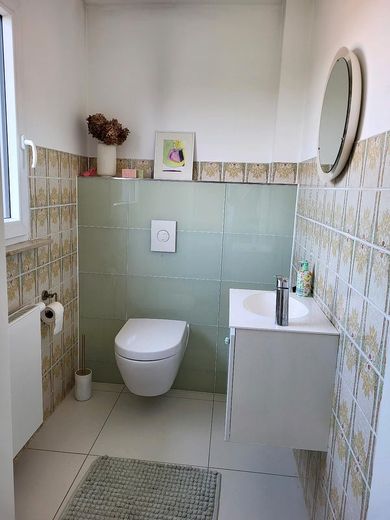 Casa unifamiliar independiente con apartamento independiente – Gäste-WC