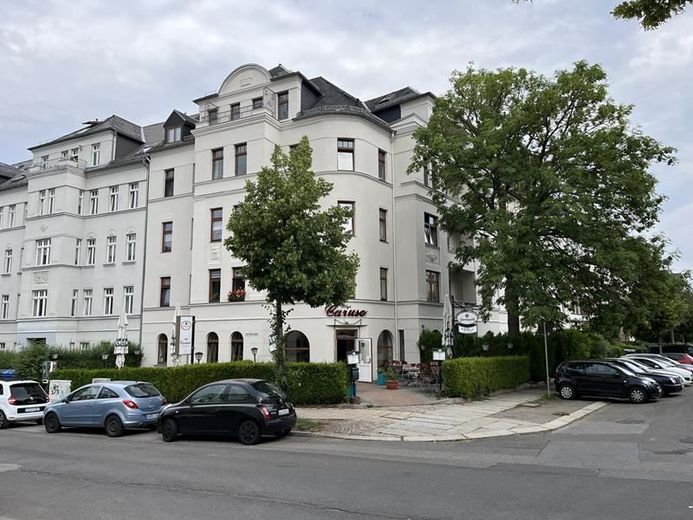 Helle und vermietete Maisonette DG 2-Zi. mit Balkon, Aufzug, Laminat, Wanne und Dusche in Bestlage * – Hausansicht