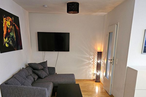 Bel appartement meublé, calme et lumineux de 3 pièces en face du Skyline Plaza