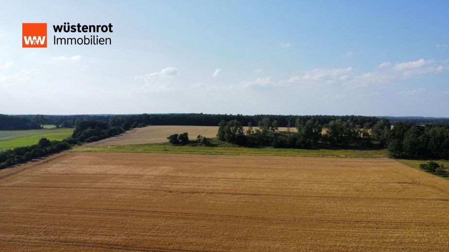 Wohnoase mit Einliegerwohnung und Pferdehof. Rentable Einnahmen von ca. 1000 EUR mtl. durch PV-Anlage! – Panorama