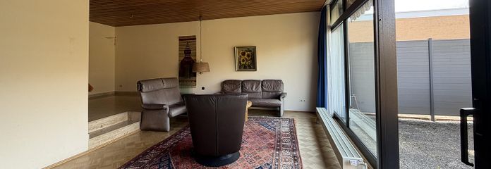 Wohnzimmer mit Esszimmer