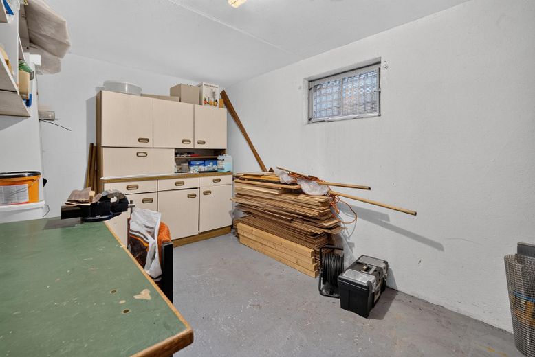 Provisionsfreies Einfamilienhaus mit Einliegerwohnung und Garage – Foto 38
