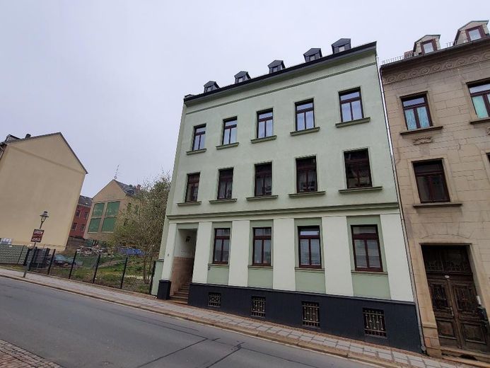 TOP-kapitaalinvestering, MFH met 4 wooneenheden nabij het centrum van Reichenbach – Straßenseite