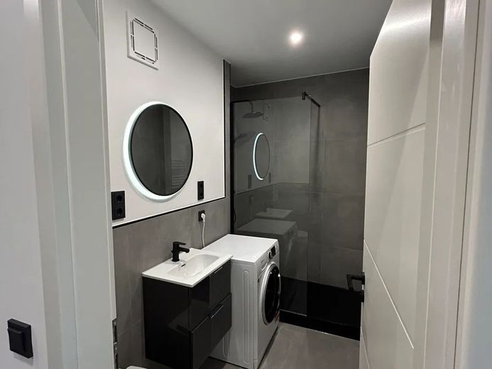 Shared apartment room with good transport connections (WOMEN'S SHARED APARTMENT!!!) Bunzlauerstraße 42, Munich / WE49 / Room 2 – Badezimmer