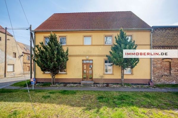 IMMOBERLIN.DE - Luckenwalde yakınlarında muhteşem konumda son derece hoş dört cepheli çiftlik evi