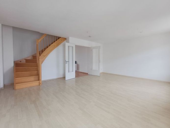 +++ 4 Zimmer Maisonette Wohnung mit Balkon und Stellplatz +++ – Foto 1