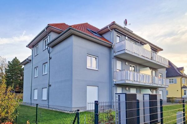 *Neubau*5 Raum WE im 2. OG* Balkon*Stellplatz*Bad+Gäste WC* Keller*Wärmepumpe* Fußbodenheizung
