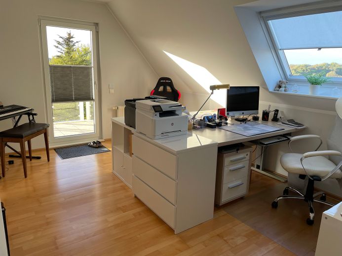 3. Schlafzimmer mit Balkon OG