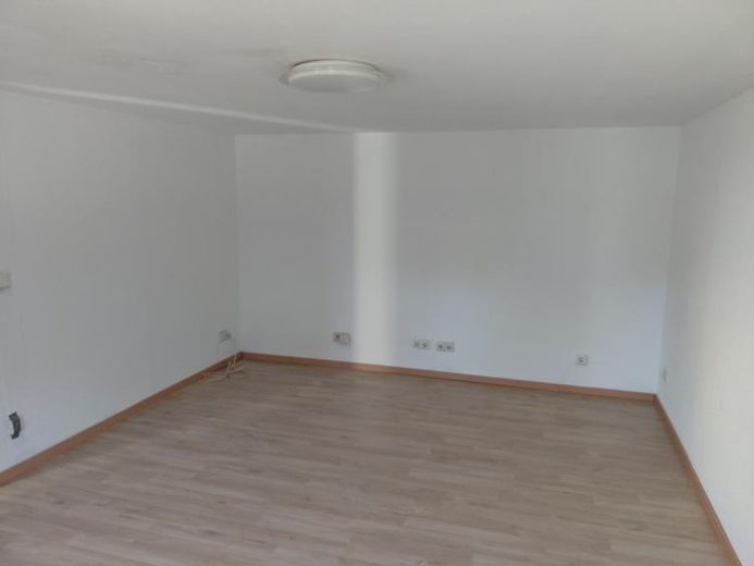 Dom jednorodzinny w centrum Giesenkirchen z tarasem i dużym ogrodem – Wohnzimmer