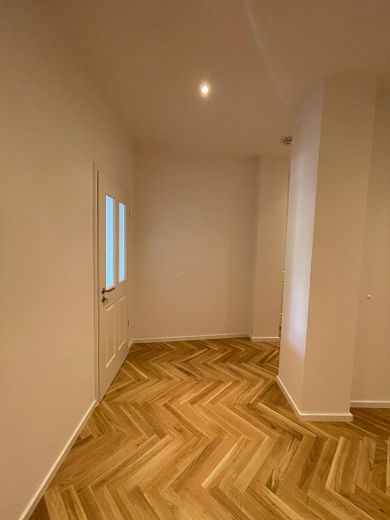 Büyük balkonlu, yeni yenilenmiş 3 odalı daire kiralık – Fotoğraf 8