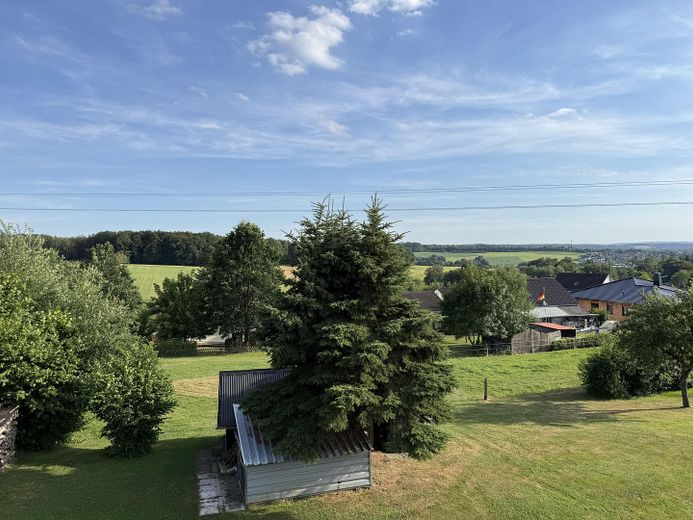 Neu renovierte 3-Zimmer-Wohnung mit Balkon, neuer EBK und 2 Stellplätzen in Reuffelbach (Mammelzen) – Ausblick