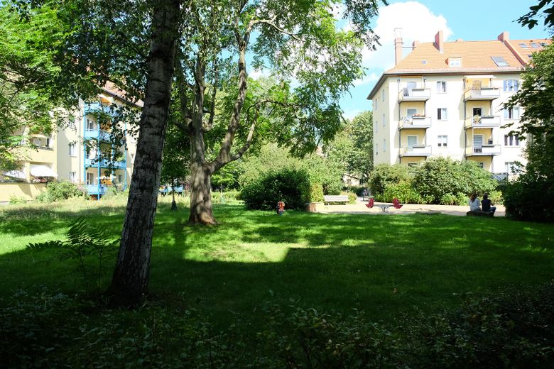 Sonniges Dachgeschoss im Bötzowviertel mit Fernsehturmblick – Hof