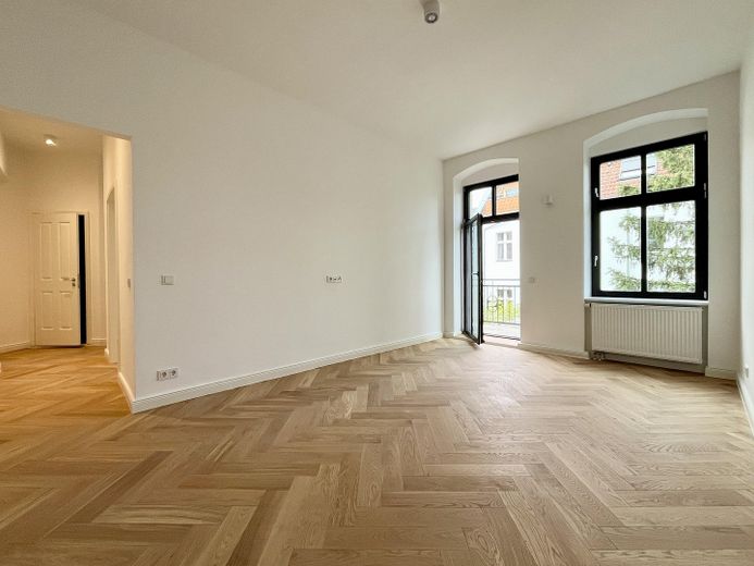 2 Zimmer in saniertem Altbau | absolut ruhig | Balkon | EBK | Keller – Foto 2