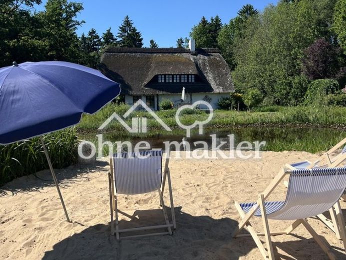 Traumhaus in Topp Lage! Ruhig gelegen, Natur pur, Schwimmteich – Foto 1