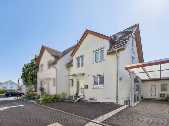 Wohnqualität auf höchstem Niveau – Doppelhaushälfte mit Wintergarten und Sauna – Foto 1