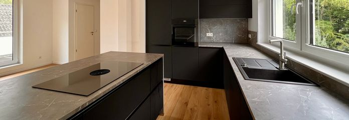 Penthouse I 3-room apartment with south-facing rooftop terrace & elevator – Küche